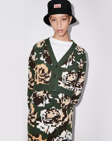 عودة إلى أزياء المراهقة في 