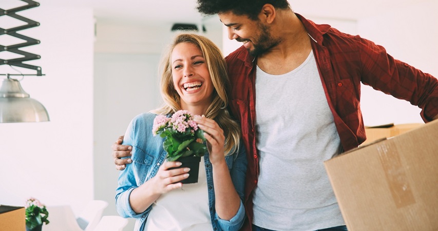5 طرق تجعل زوجك يشعر بالتميز والخصوصية