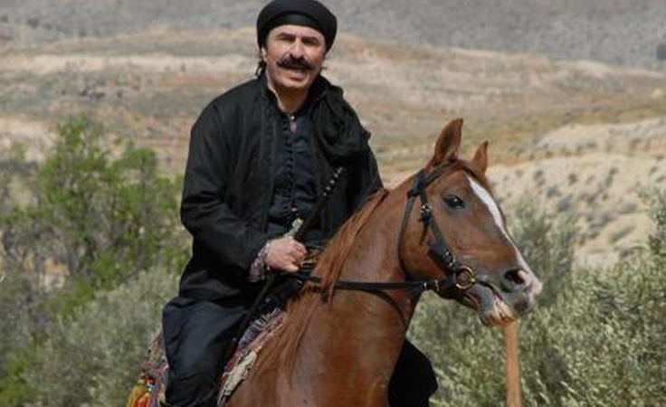 بعد وعود قصيّ خولي واعتذار رشيد عسّاف؛ نجم سوري إلى هوليوود