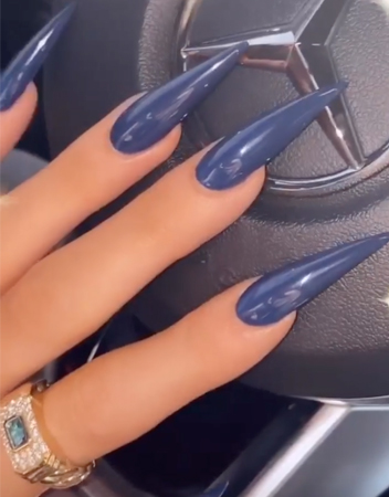 kylie-nails-1a.jpg
