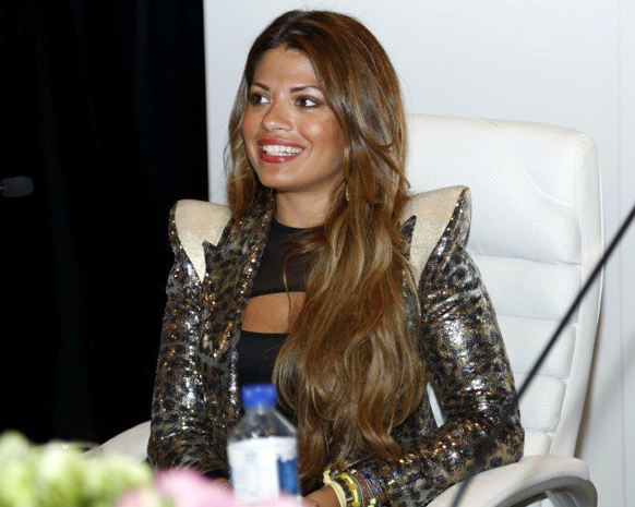 ليدي فوزازا تشجّع المواهب الشابة في تصميم الأزياء