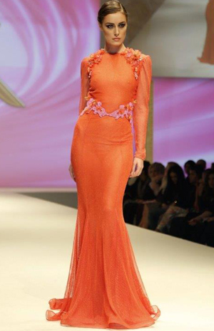 ليدي فوزازا تشجّع المواهب الشابة في تصميم الأزياء