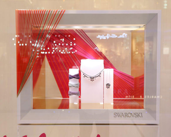بين ابتكارات Swarovski ونصائح Lady Fozaza: الرقيّ سيكون حليفك