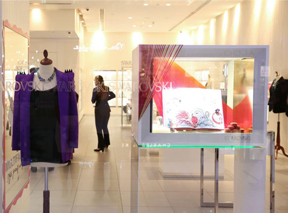 بين ابتكارات Swarovski ونصائح Lady Fozaza: الرقيّ سيكون حليفك