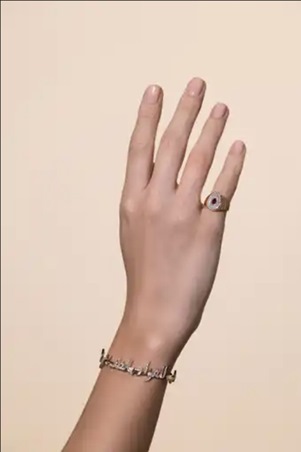 فاطمة الحوسني: الطبلة الإماراتية قلادة تروي قصة كل امرأة إماراتية