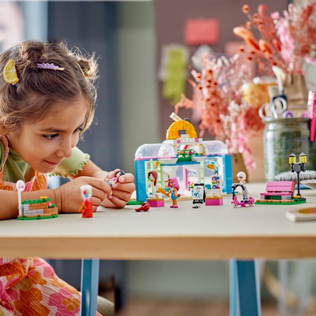 دراسة لمجموعة LEGO تؤكّد أهمية علاقات الصداقة لسعادة الأطفال