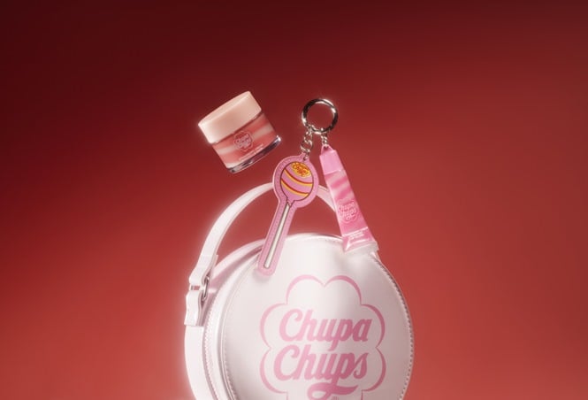 نكهات الطفولة تلتقي بالجمال: H&M Beauty x Chupa Chups لإطلالة صيفية لا تُنسى!