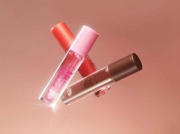 نكهات الطفولة تلتقي بالجمال: H&M Beauty x Chupa Chups لإطلالة صيفية لا تُنسى!
