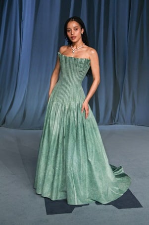 أبرز 23 إطلالة لا تُنسى على السجادة الحمراء في 2025