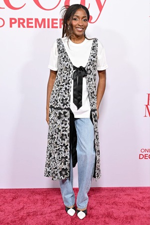 أبرز إطلالات المشاهير في ديسمبر