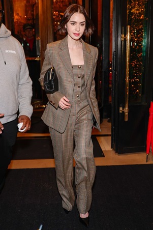 أبرز إطلالات المشاهير في ديسمبر