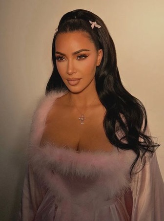 5 إطلالات مكياج أيقونية مستوحاة من النجمات