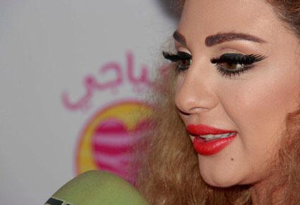ميريام فارس وجه مكياجي: هذه أسرار إطلالتها وتفاصيل العقد