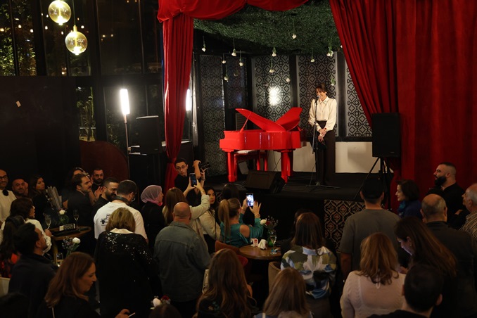 منال ملاط تطلق مشروعها الغنائي الجديد