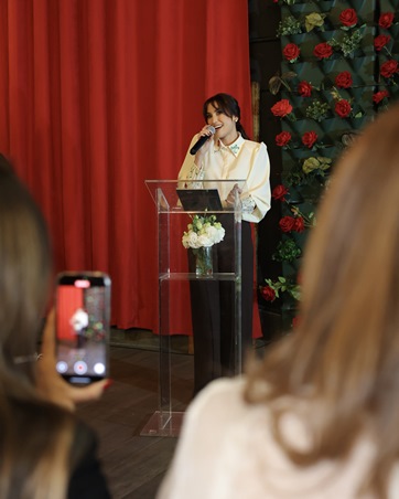 منال ملاط تطلق مشروعها الغنائي الجديد