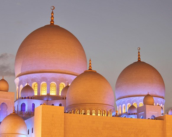 جامع الشيخ زايد بـ أبو ظبي... من عجائب الدّنيا الجديدة