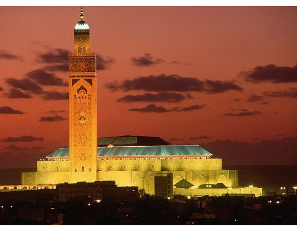 مسجد الحسن الثاني في الدار البيضاء.. أعلى مئذنة في العالم