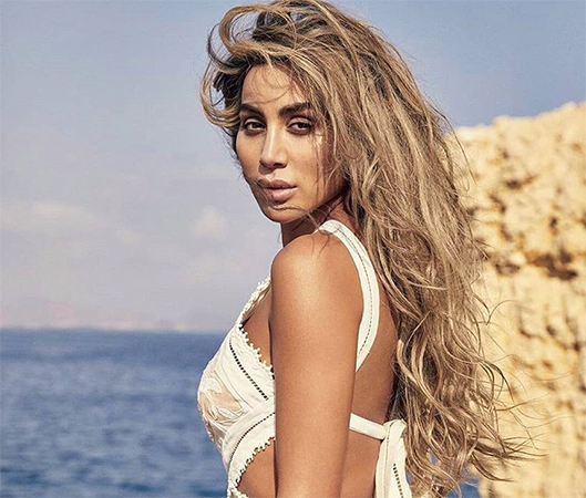 مايا دياب من دون مكياج!