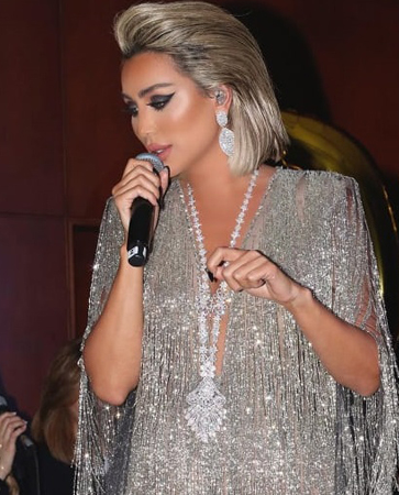 نواعم تكشف سبب عودة مايا دياب الى الشعر الطويل