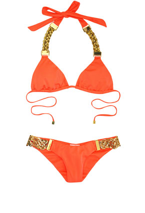 روح الأناقة والمرح في مجموعة Beach Bunny Swimwear collection