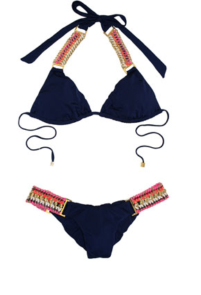 روح الأناقة والمرح في مجموعة Beach Bunny Swimwear collection