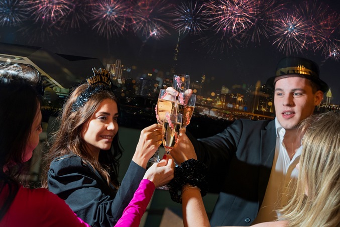 استقبلي العام الجديد باحتفال مميز في مجموعة فنادق إنتركونتيننتال دبي فستيفال سيتي