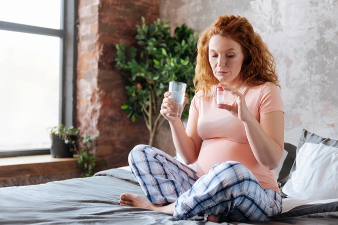 تناول مضادات الاكتئاب أثناء الحمل يعرّض الطفل لمشاكل صحّية