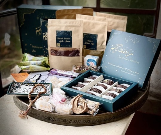 هاندميد فلسطين: صندوق رمضان الذي يحمل حكاية التراث