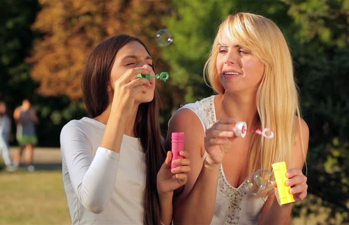 10 مفاتيح لتربية مراهق رائع