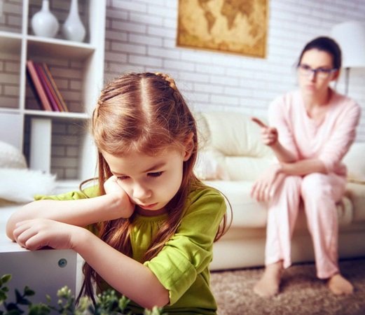 5 أساليب تربوية خاطئة تسبب الإحباط لطفلك