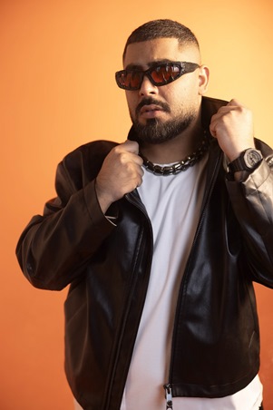 ديسمبر بنكهة مختلفة في أبوظبي: موسيقى ودرونات وتجارب لا تُنسى في مهرجان أم الإمارات