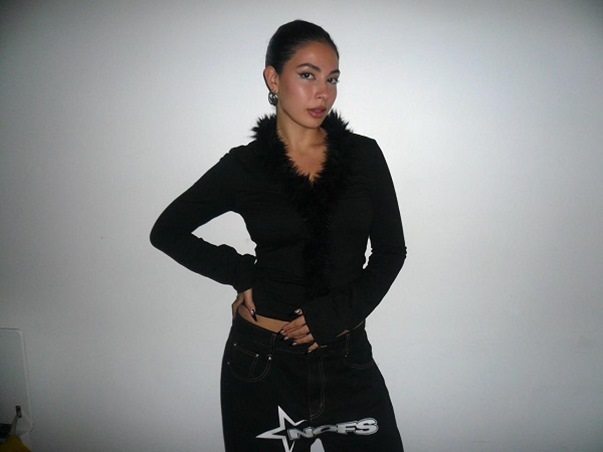 ديسمبر بنكهة مختلفة في أبوظبي: موسيقى ودرونات وتجارب لا تُنسى في مهرجان أم الإمارات