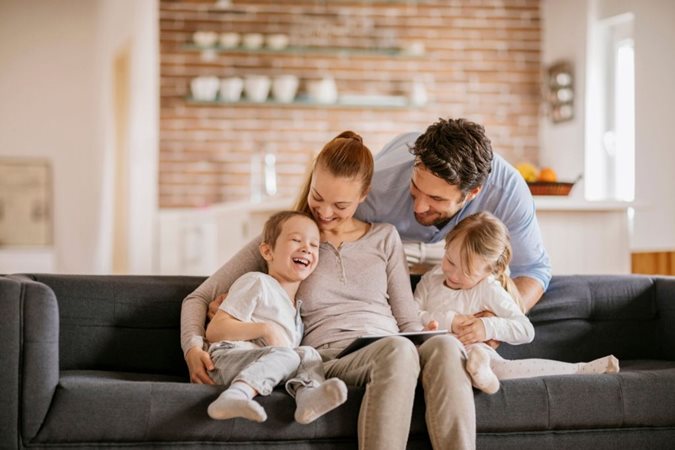 إليكِ فوائد تعاون الأب والأم في تربية الأطفال