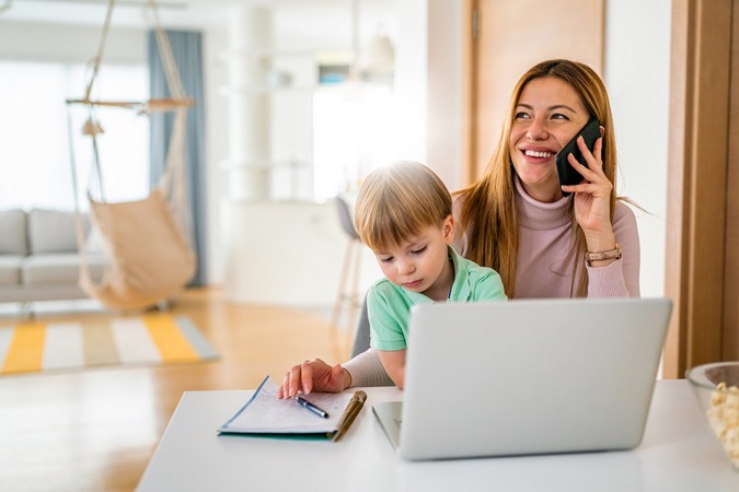 5 عادات خاطئة تشعر طفلك بالإهمال