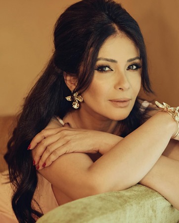 منى زكي في تعاون سينمائي جديد مع كاملة أبو ذكري