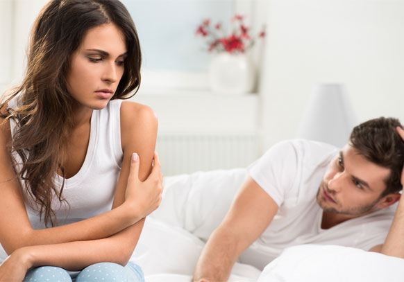 غياب الرغبة الحميمة بعد الولادة.. الأسباب والحلول