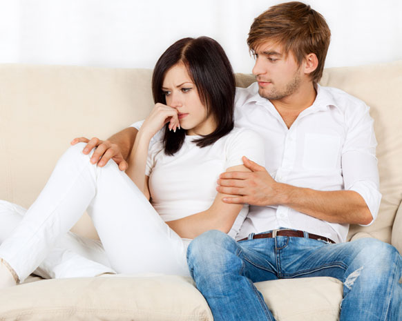 غياب الرغبة الحميمة بعد الولادة.. الأسباب والحلول