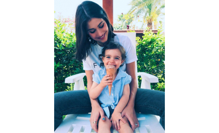 الفاشنيستا نور العريضة الأم في أجمل إطلالاتها