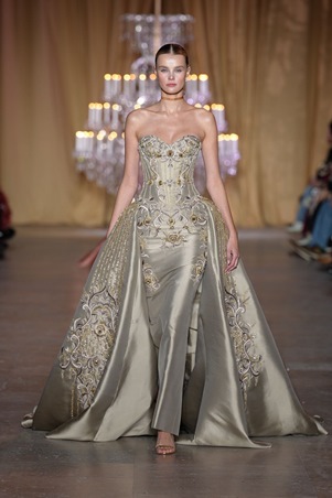 زهير مراد يحتفي بالأنوثة الكلاسيكية في الهوت كوتور الباريسي