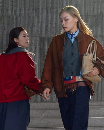 ميو ميو وعام الحصان الناري: لقاءات تبدأ من الحلم