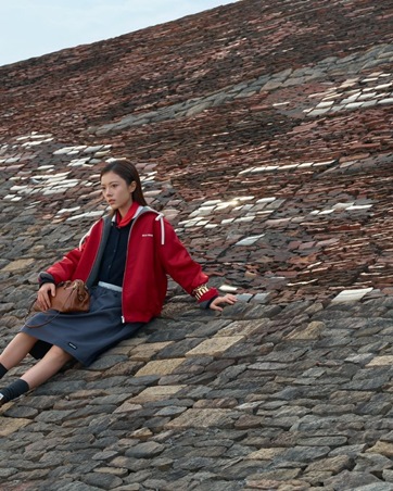 ميو ميو وعام الحصان الناري: لقاءات تبدأ من الحلم