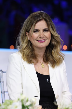 ندى كوسا ملكة على عرش الجمال اللبناني
