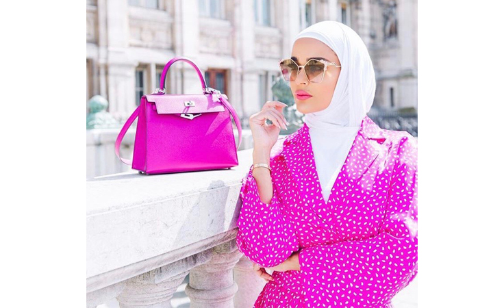 ما هي ألوان المناكير التي تليق بعباءتكِ في العيد؟ إليكِ دليلنا