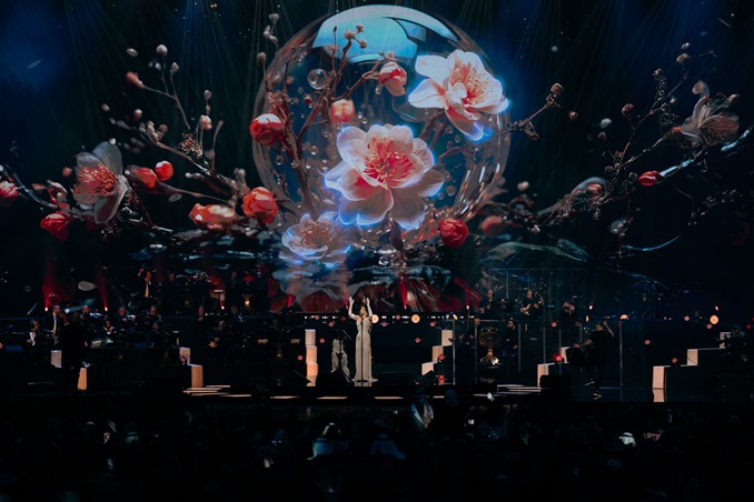 نجوى كرم تستقبل العام الجديد 2026 من دبي