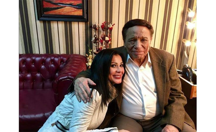 عادل إمام يدخل المستشفى في «عفاريت عدلي علام» والسبب «عفريتة»!!