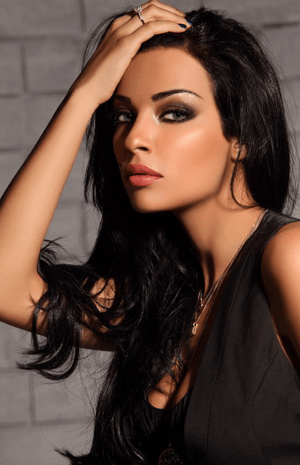 الصورة الأولى لنادين نجيم باللوك الغجري لـ