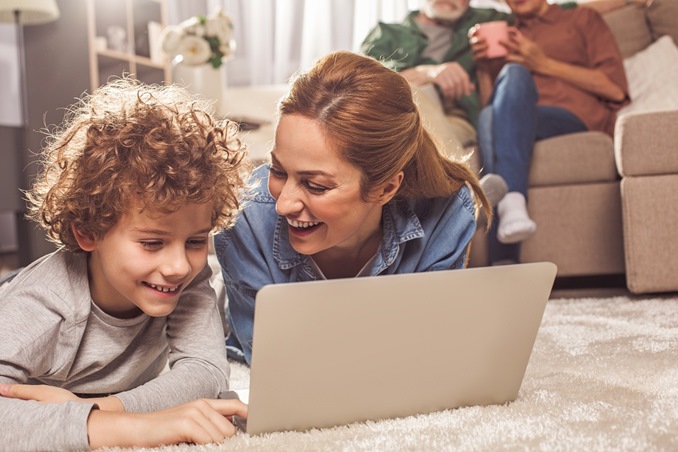 3 أشياء يحتاجها طفلك ليستخدم الإنترنت بنجاح