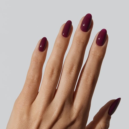 إليكِ ألوان طلاء الأظافر الأكثر رواجاً في الموسم الحالي