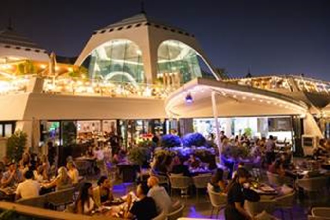 دليلك لأفضل الوجهات في دبي للاحتفال بعيد الاتحاد ال54