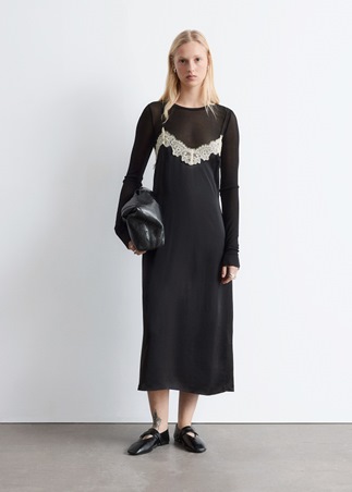 & أذر ستوريز… كلاسيك يُعاد اكتشافه